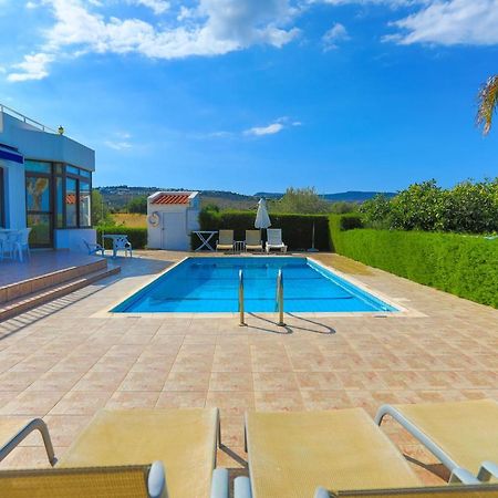 Villa Stavriella Lachi Luaran gambar