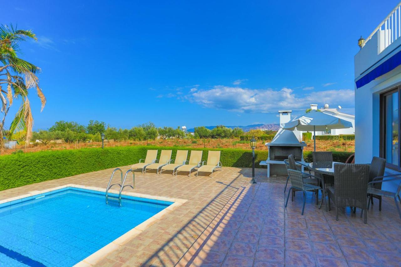 Villa Stavriella Lachi Luaran gambar