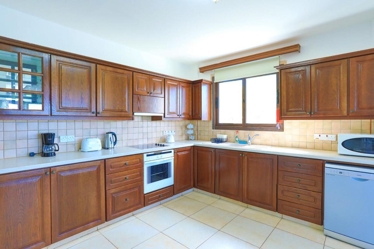 Villa Stavriella Lachi Luaran gambar