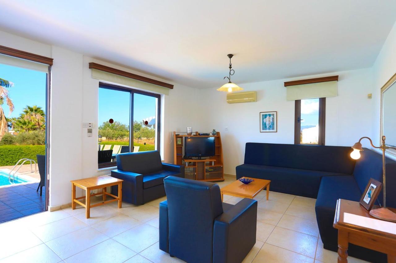 Villa Stavriella Lachi Luaran gambar